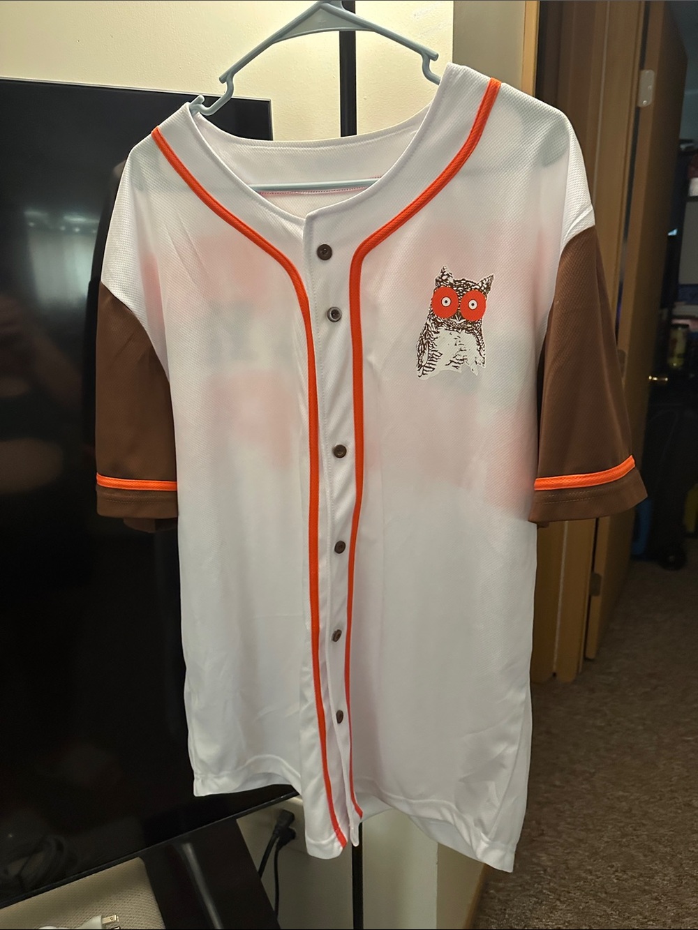 Hooters White & Brown Baseball-Style Shirt with Orange Trim and Owl Graphic